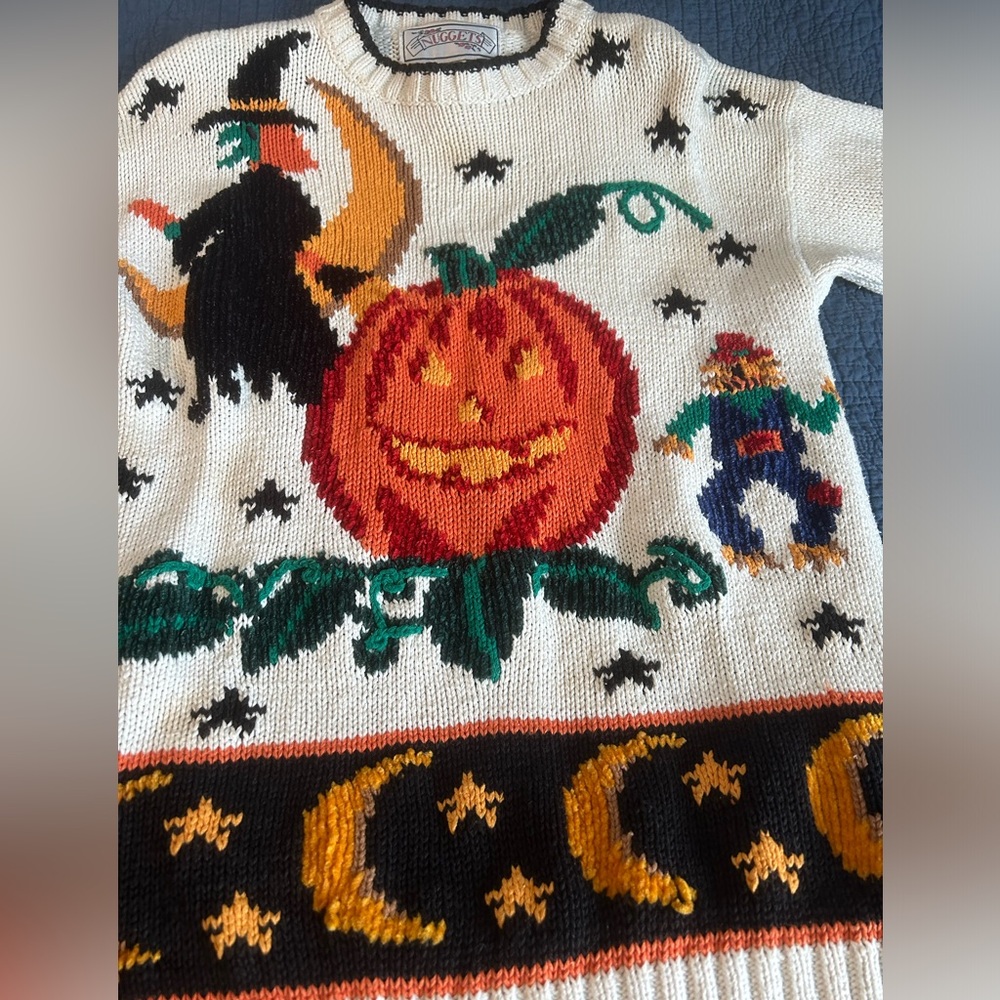 Vintage Halloween sweater size small brand Nuggets.